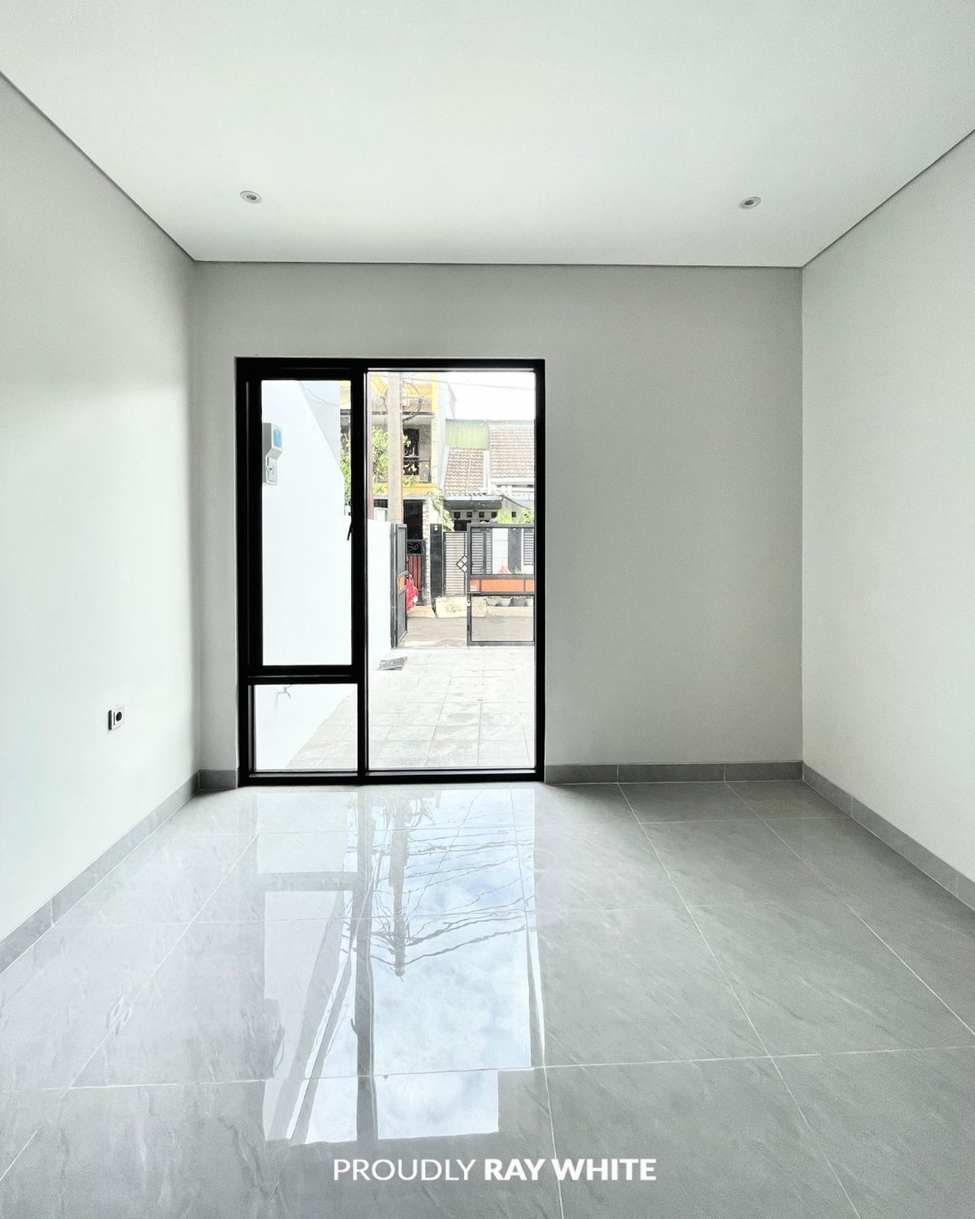 Rumah 2 Lantai Brand New di Griya Loka BSD City