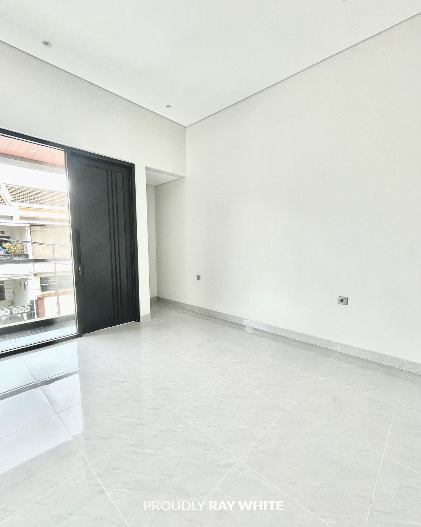 Rumah 2 Lantai Brand New di Griya Loka BSD City