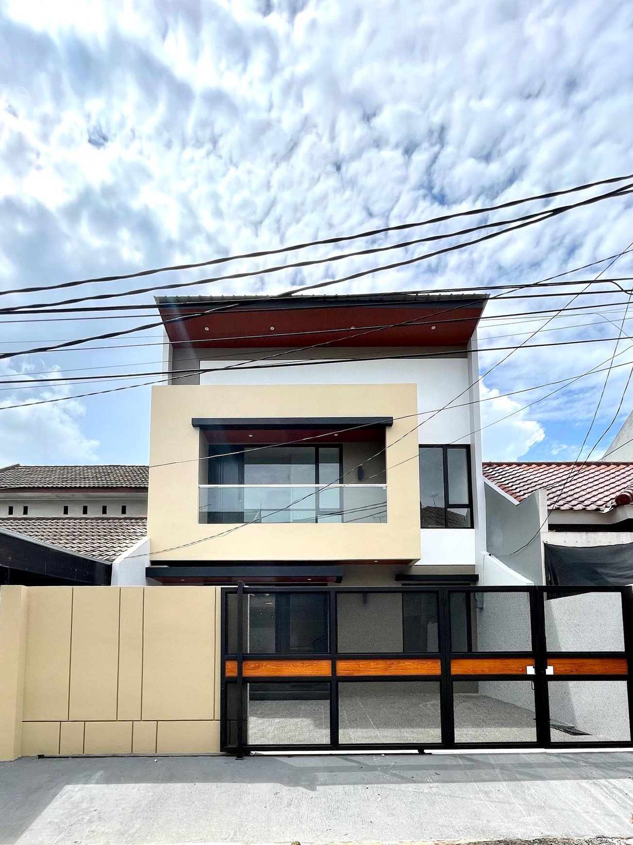 Rumah 2 Lantai Brand New di Griya Loka BSD City