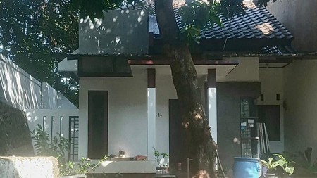 Dijual rumah di Limo 