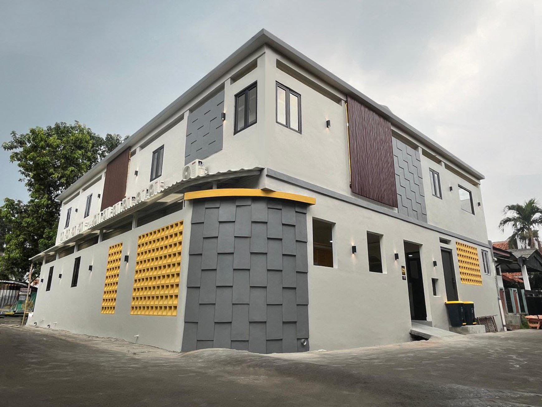 DIJUAL CEPAT KOST EKSKLUSIF DI JANTUNGNYA BINTARO - INCOME 62 JUTA/BLN
