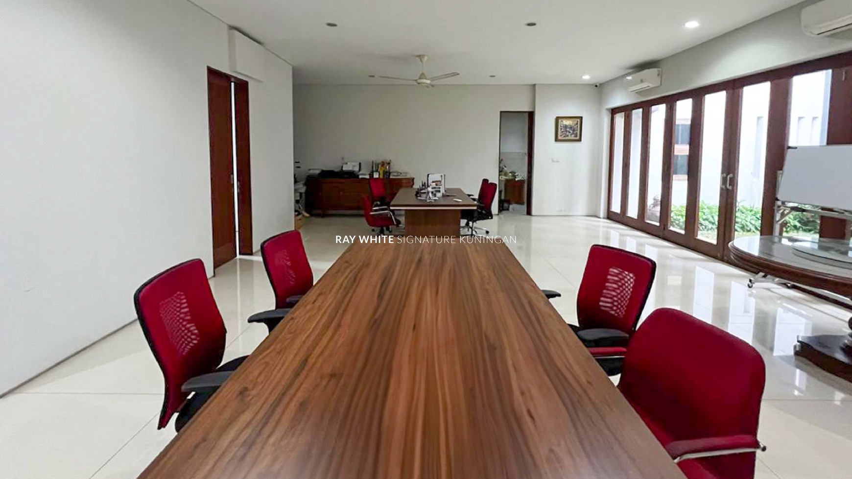 Rumah 2 Lantai Desain Modern di Jl Kerinci VIII Kebayoran Baru