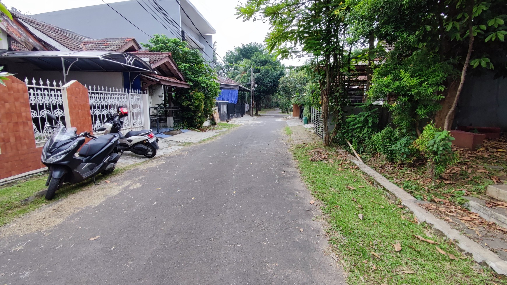 Flash Sale. Kavling plus bangunan di Griya Loka, BSD