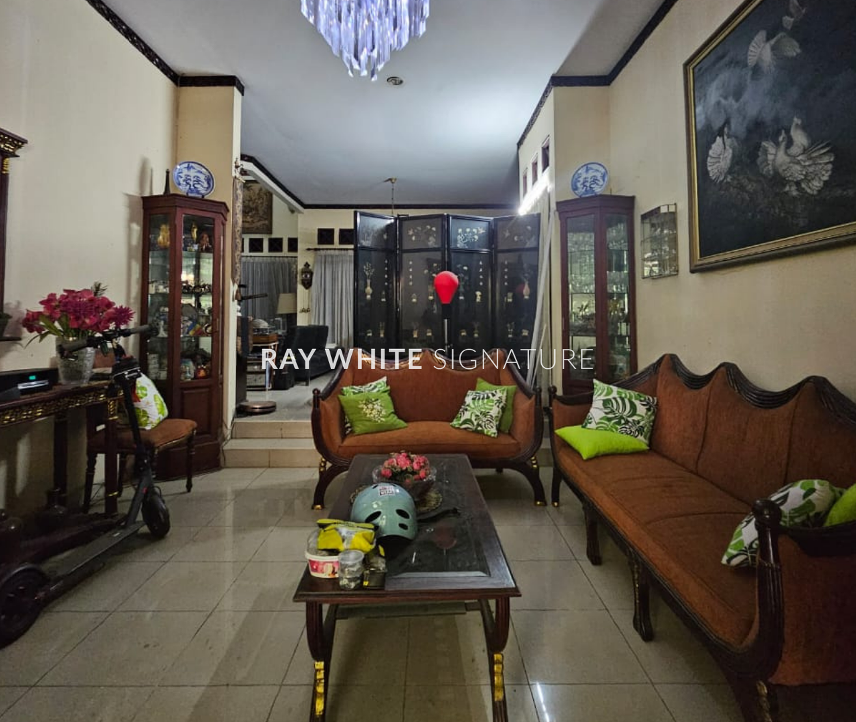 Dijual Rumah Lama Depan Taman di Hang Jebat, Kebayoran Baru