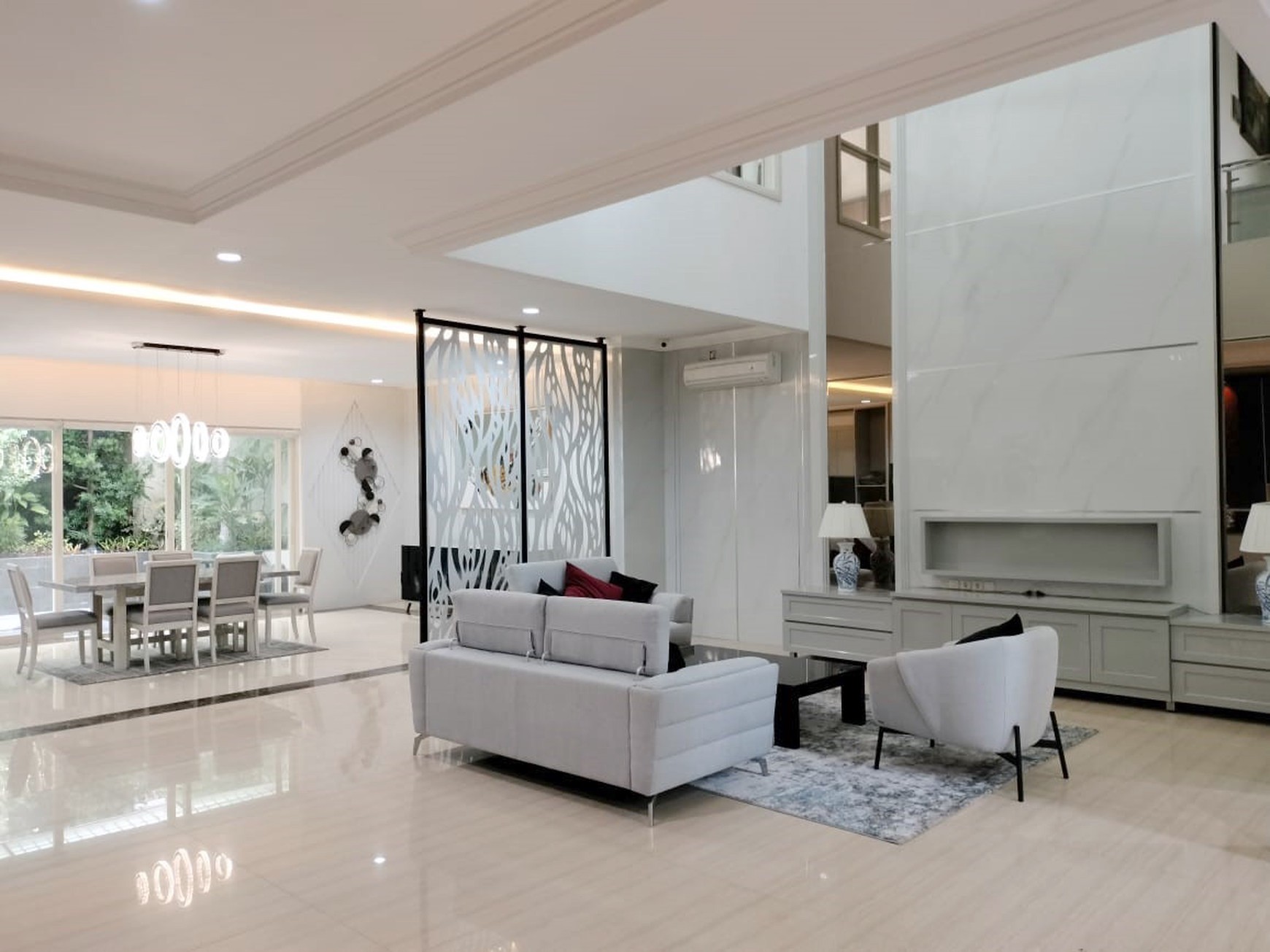 Rumah di Puri Galaxy - bangunan baru , design interior mewah., - TAN -