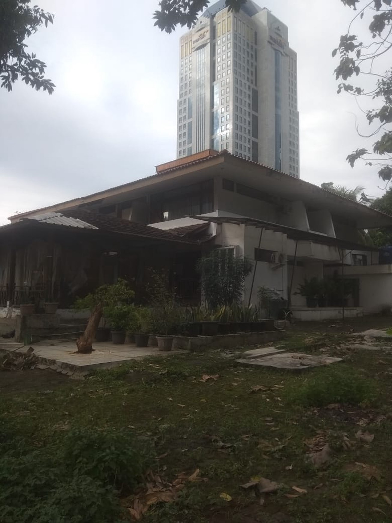 RUMAH DIJUAL JALAN WIDYA CHANDRA KOMPLEK MENTERI KEBAYORAN BARU