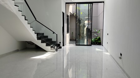 Dijual Rumah 2 lantai Smart Home Modern di Kupang Baru 