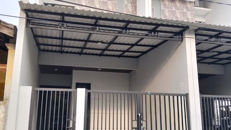 Dijual cepat rumah 2 lantai Semolowaru tengah 