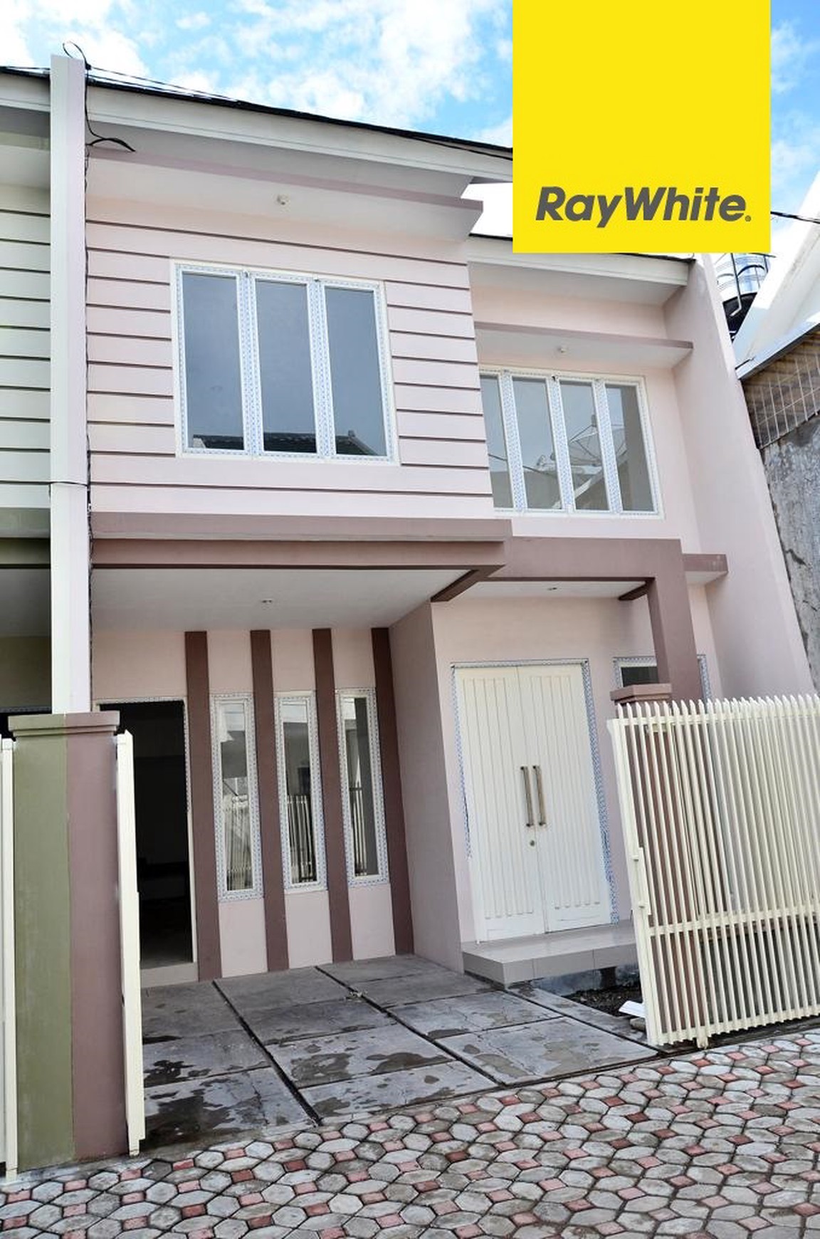 Dijual Rumah 2 lantai SHM di Kalijudan Asri Surabaya