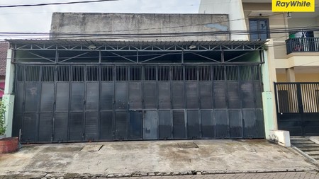 Dijual Rumah 2 lantai SHM di Jalan Raya Wisma Tropodo Sidoarjo