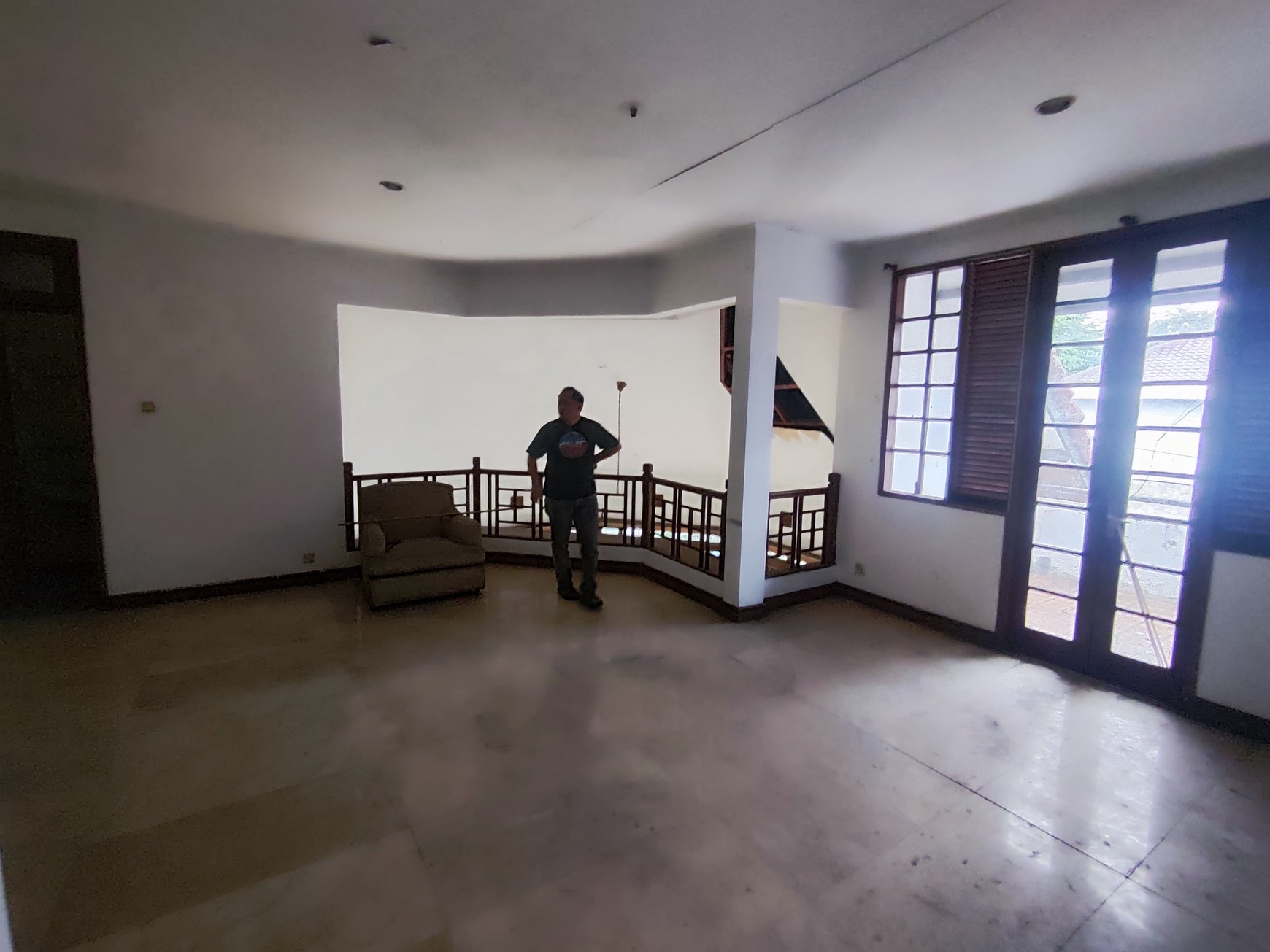 DIJUAL RUMAH DAN TANAH DIPOJOK, DI DELIMA TIMUR LEBAK BULUS