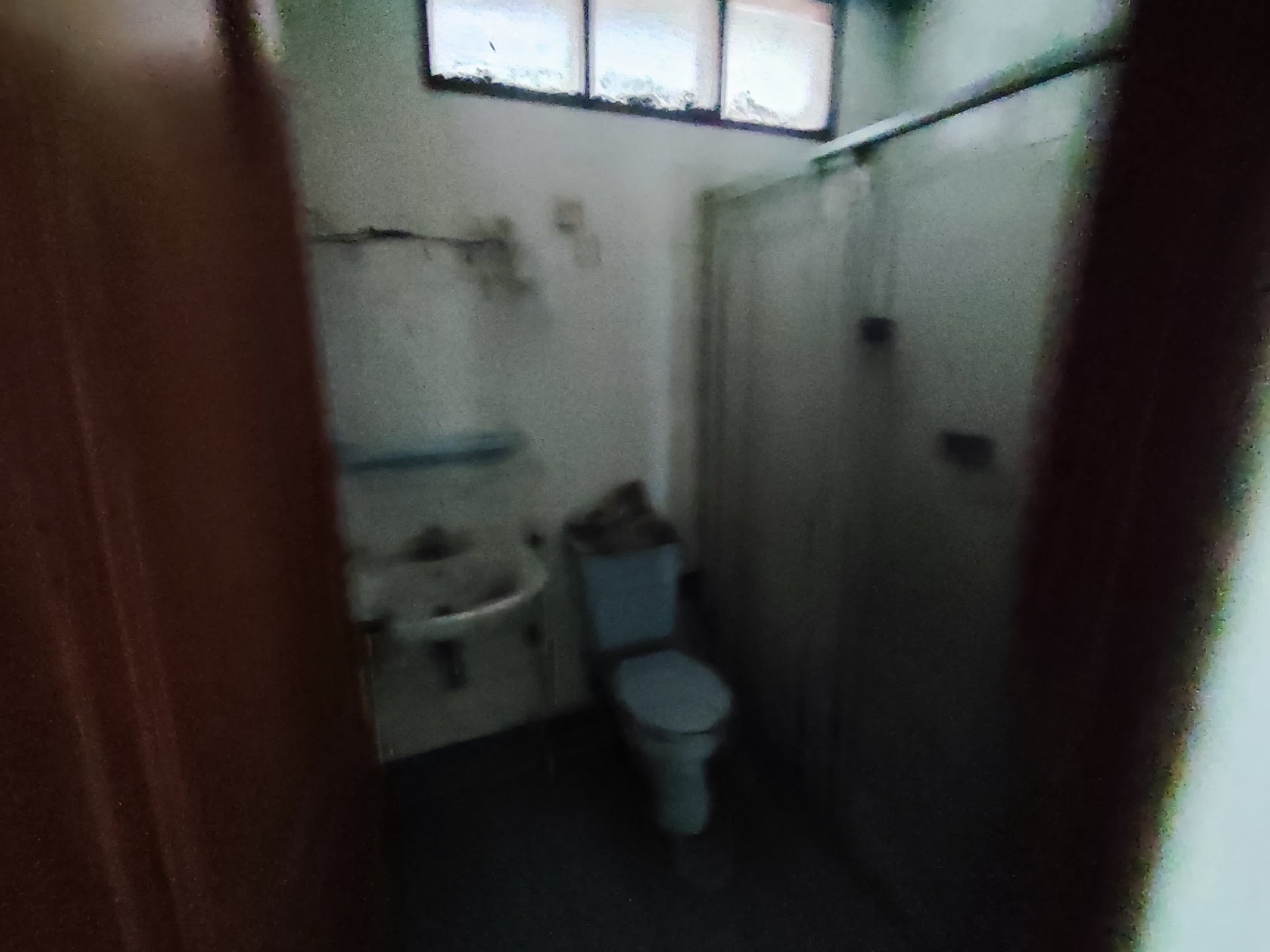 DIJUAL RUMAH DAN TANAH DIPOJOK, DI DELIMA TIMUR LEBAK BULUS