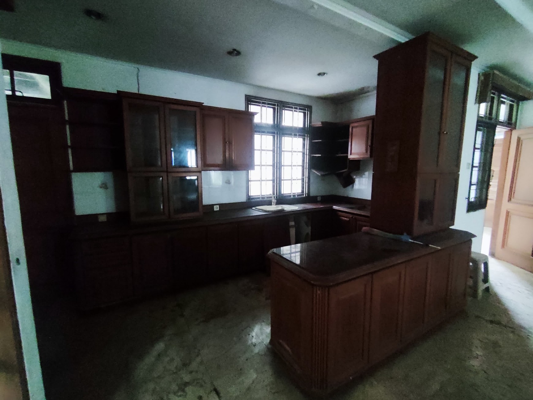DIJUAL RUMAH DAN TANAH DIPOJOK, DI DELIMA TIMUR LEBAK BULUS