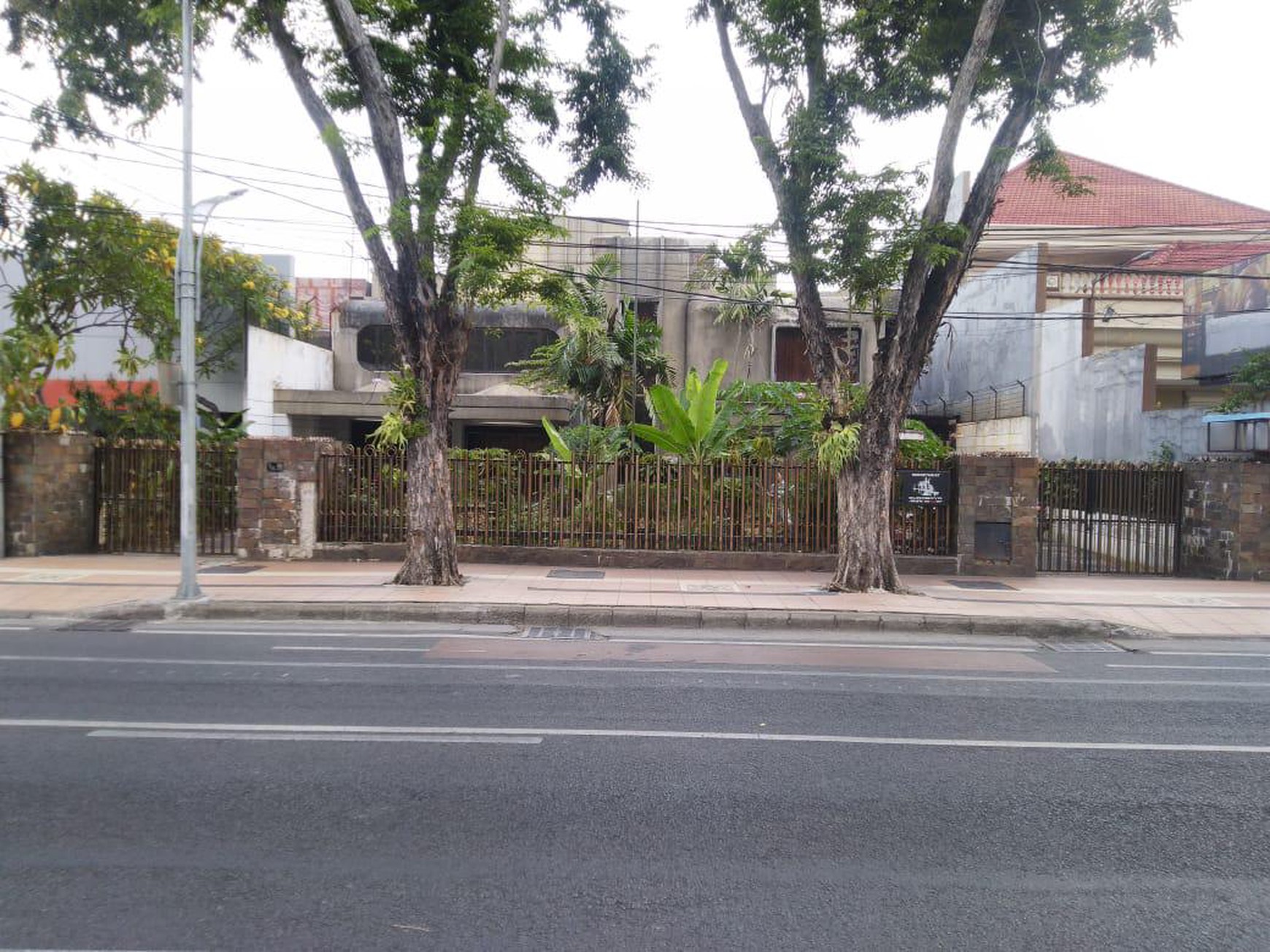 Dijual Rumah Komersial 0 Jalan Raya Darmo Surabaya Kota