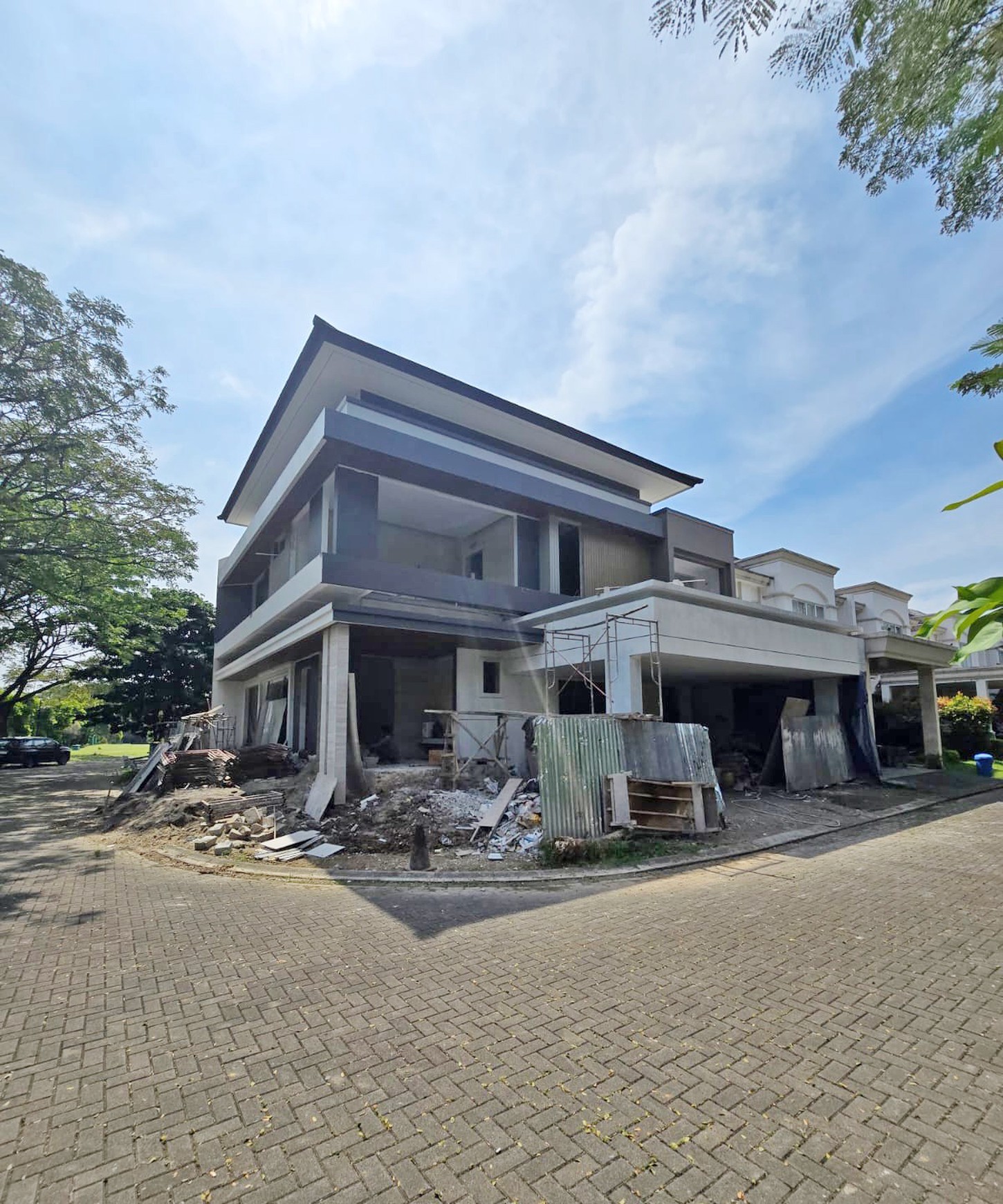 Rumah Posisi Hook di The Eminent BSD City