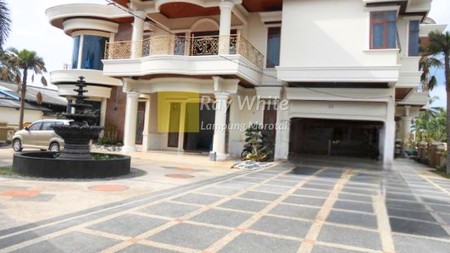 Rumah Mewah Lantai 2 Pusat Kota B. Lampung