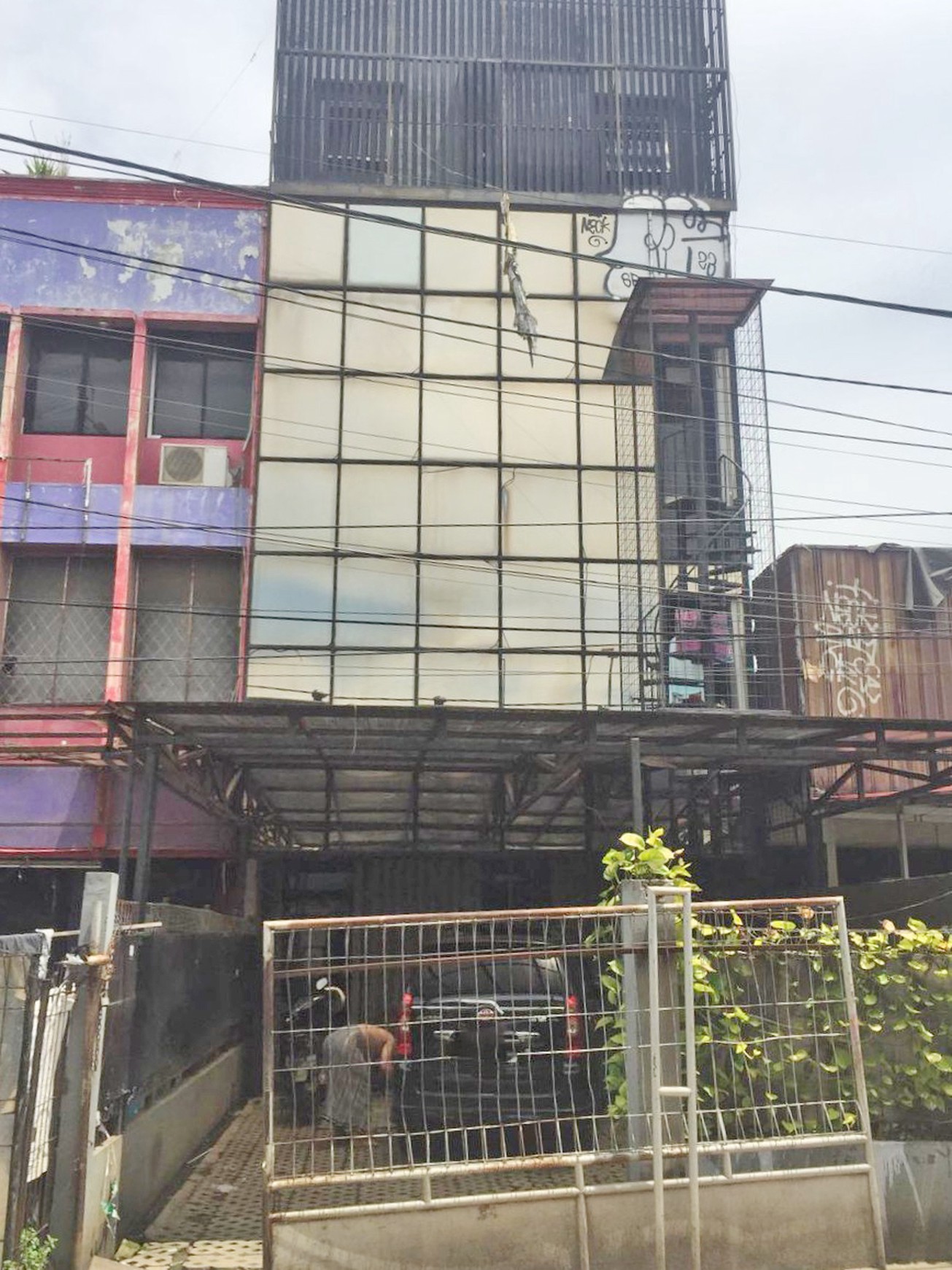 Gedung Kos-kosan 22 Kamar di Cawang Jakarta Timur