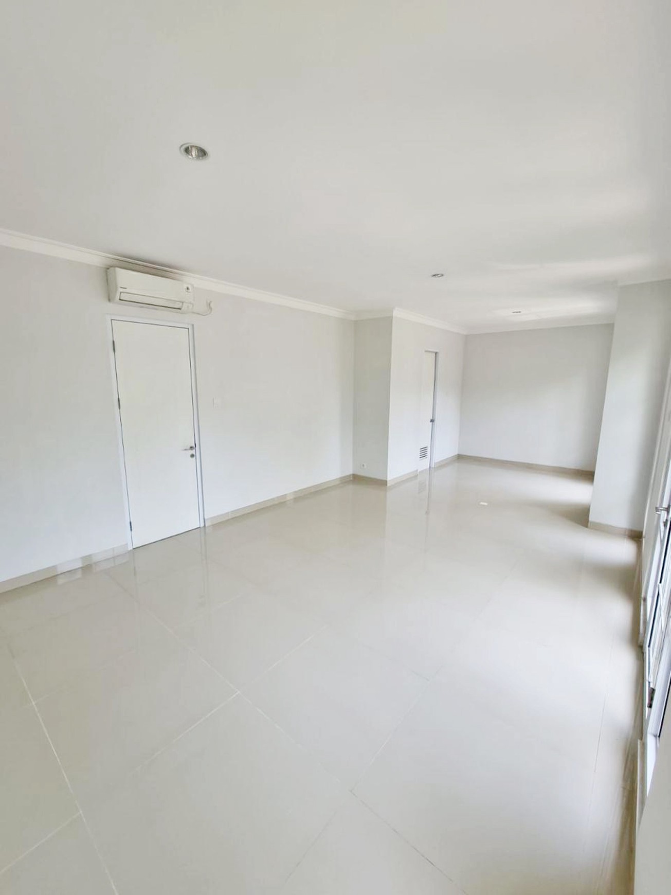 Rumah Modern di Cluster Alicante Gading Serpong