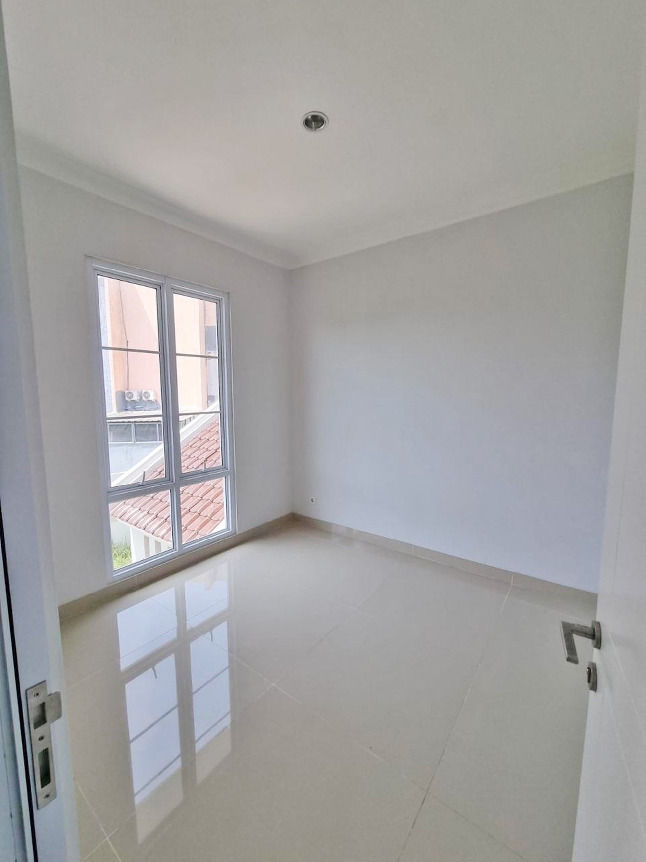 Rumah Modern di Cluster Alicante Gading Serpong