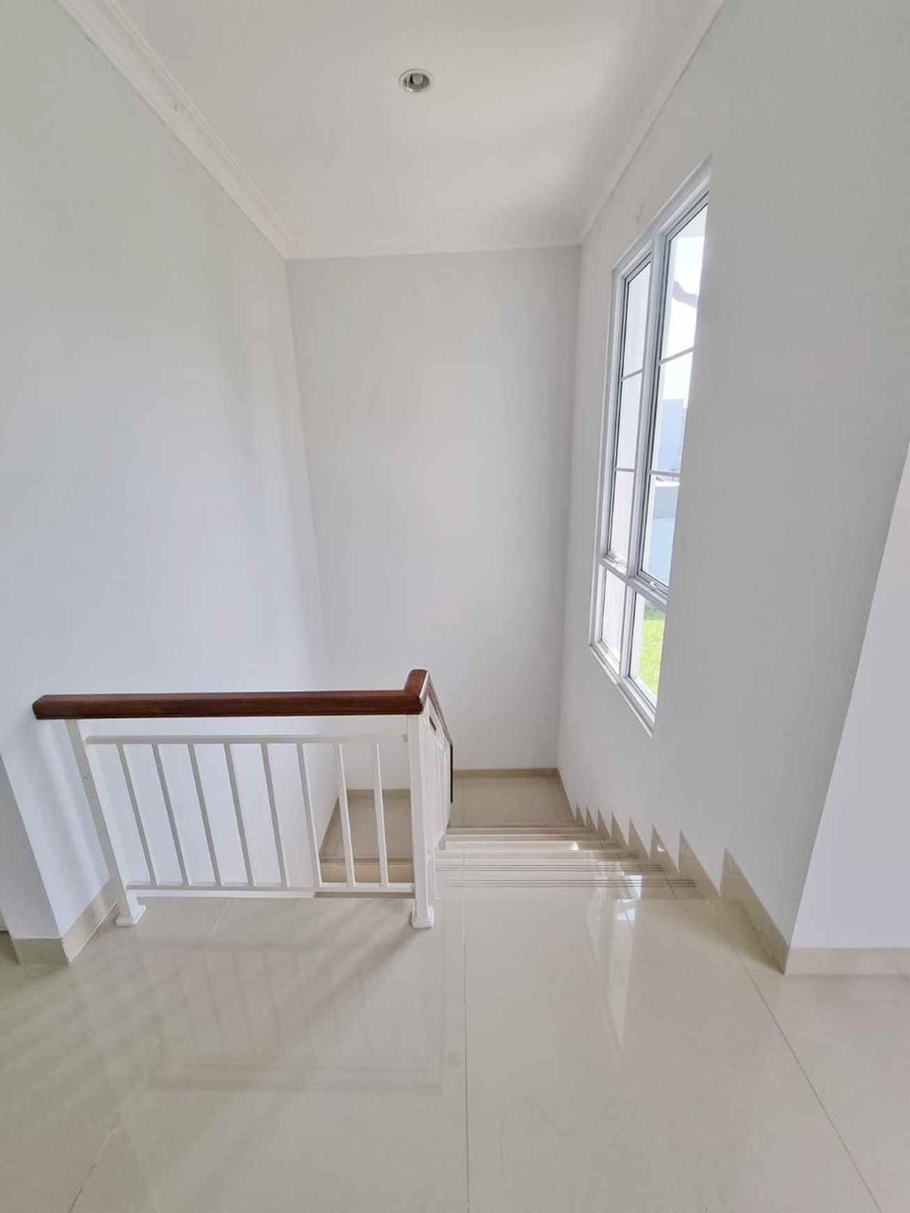 Rumah Modern di Cluster Alicante Gading Serpong