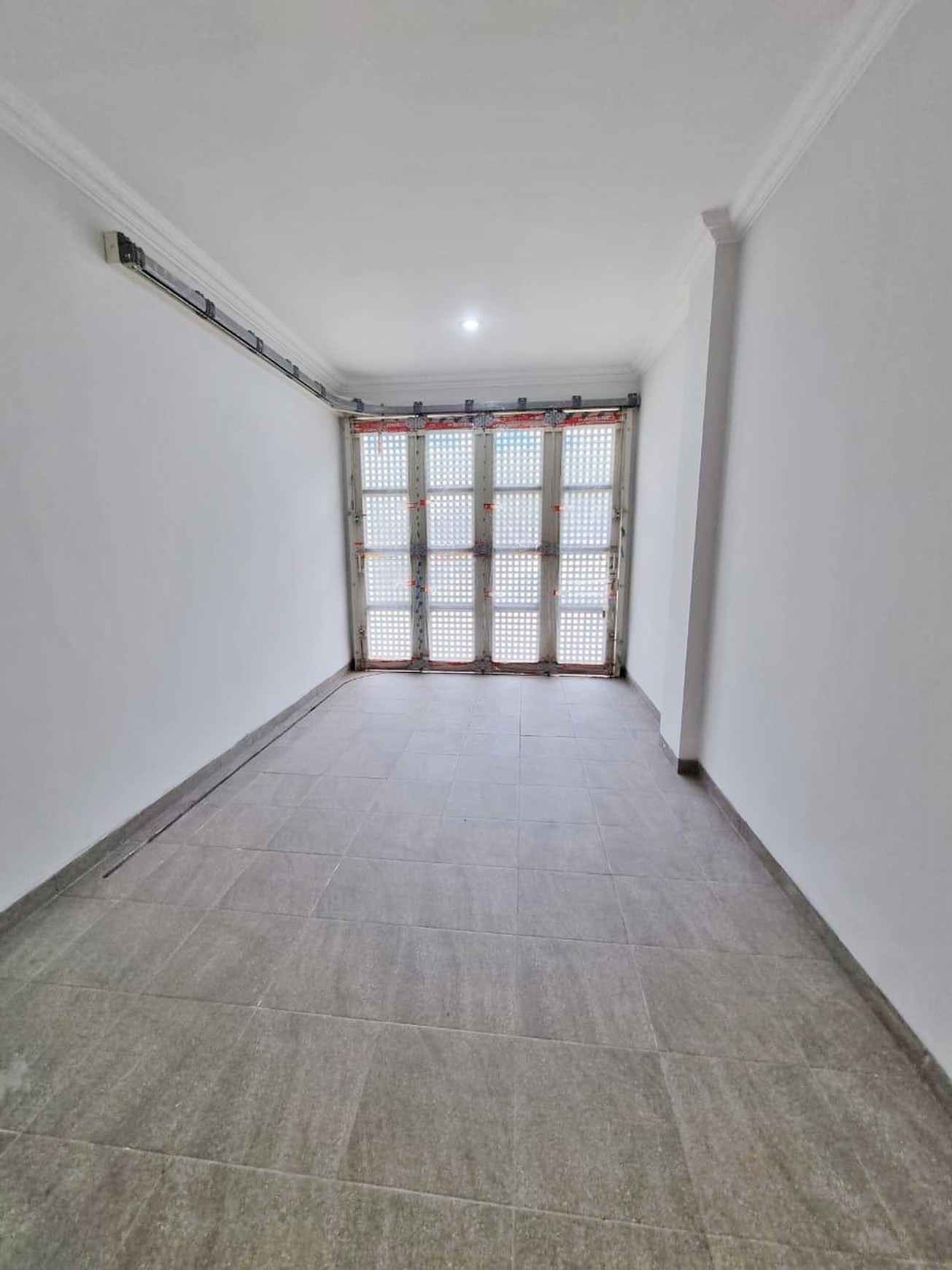 Rumah Modern di Cluster Alicante Gading Serpong