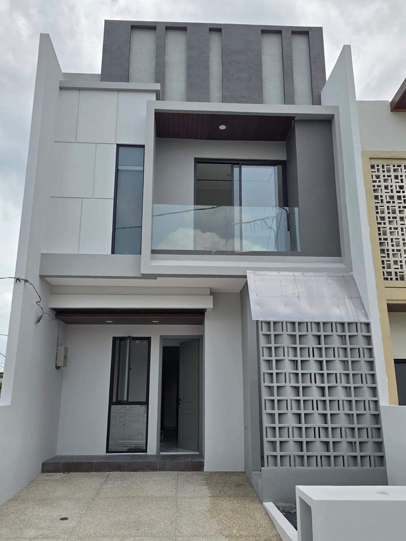 Dijual Rumah Clover Ville Surabaya