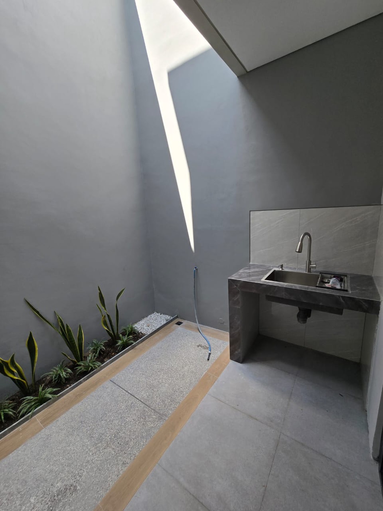 Dijual Rumah Clover Ville Surabaya