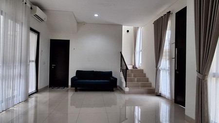 Rumah Cantik 2 lantai di The Mozia BSD City