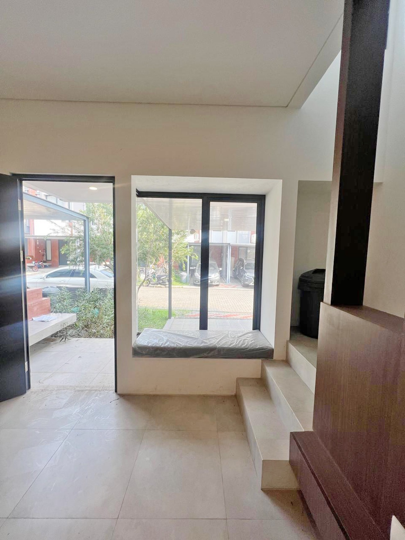 Rumah 2 lantai di Freja House BSD City