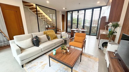 Rumah nyaman siap huni di The Residence Jeruk Purut Cilandak Timur