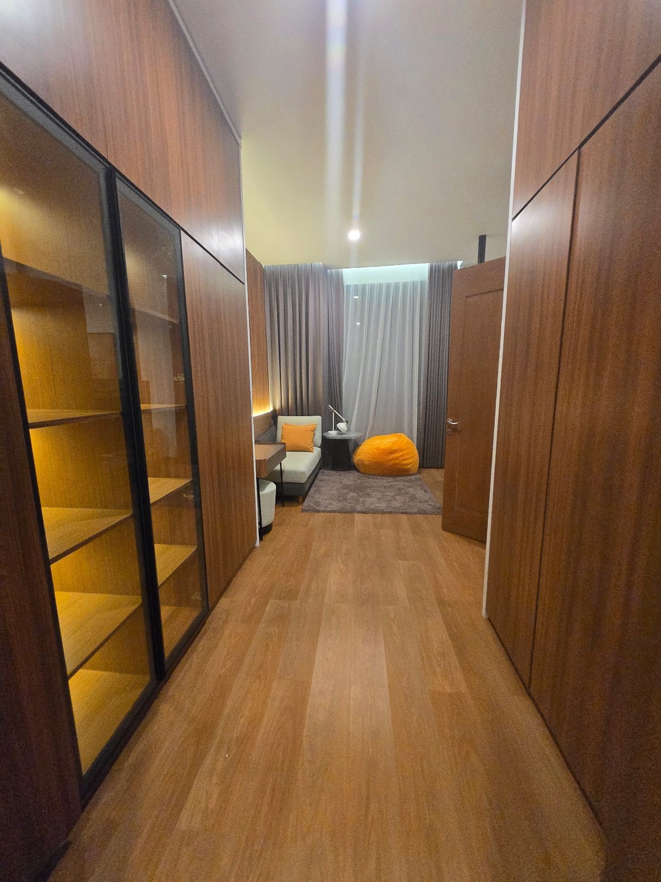 Rumah nyaman siap huni di The Residence Jeruk Purut Cilandak Timur