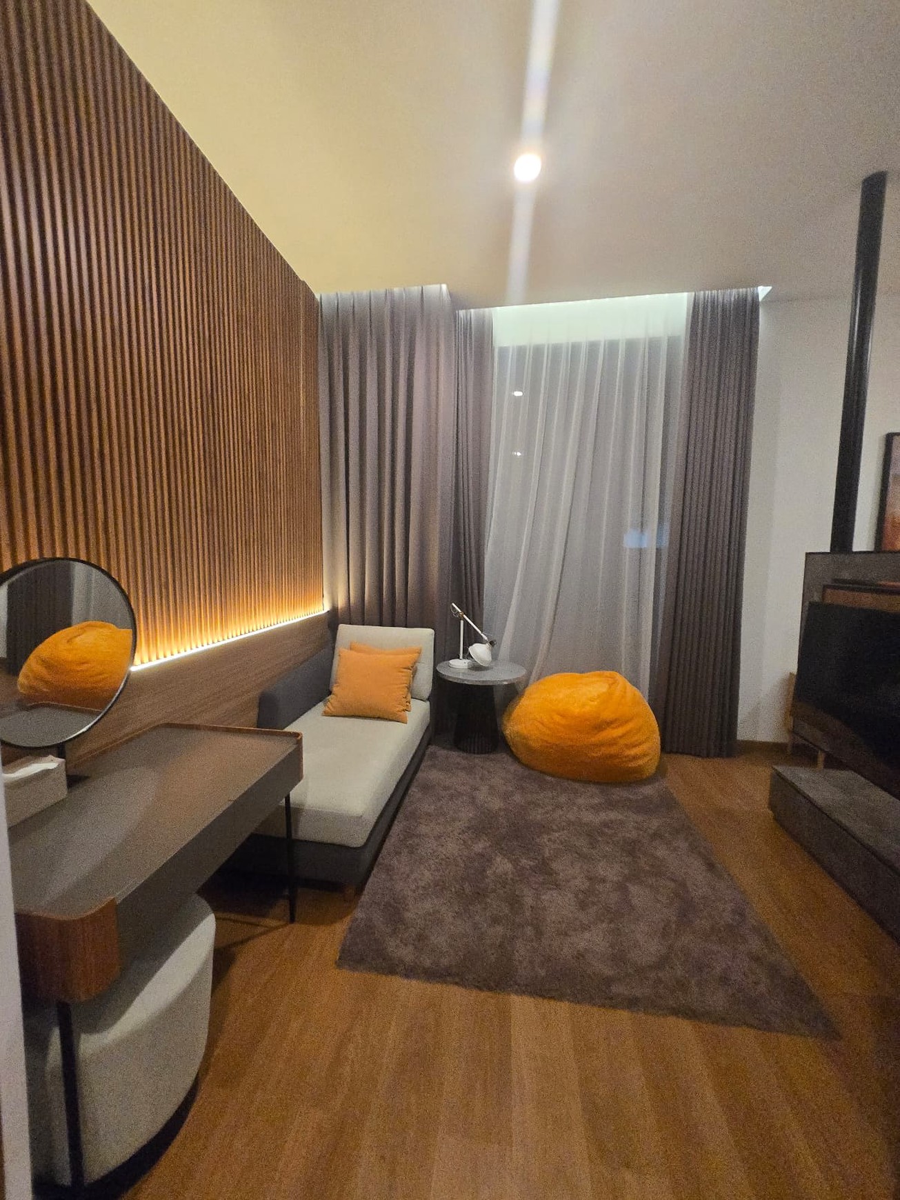 Rumah nyaman siap huni di The Residence Jeruk Purut Cilandak Timur