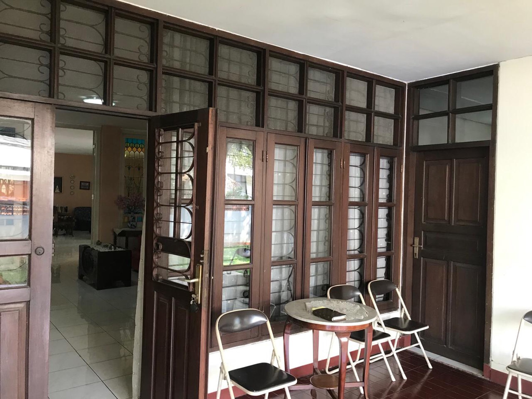 Rumah Lokasi Hook Strategis Akses Jalan 2 Mobil di Jalan Saraswati, Cipete Utara, Kebayoran Baru, Jakarta Selatan