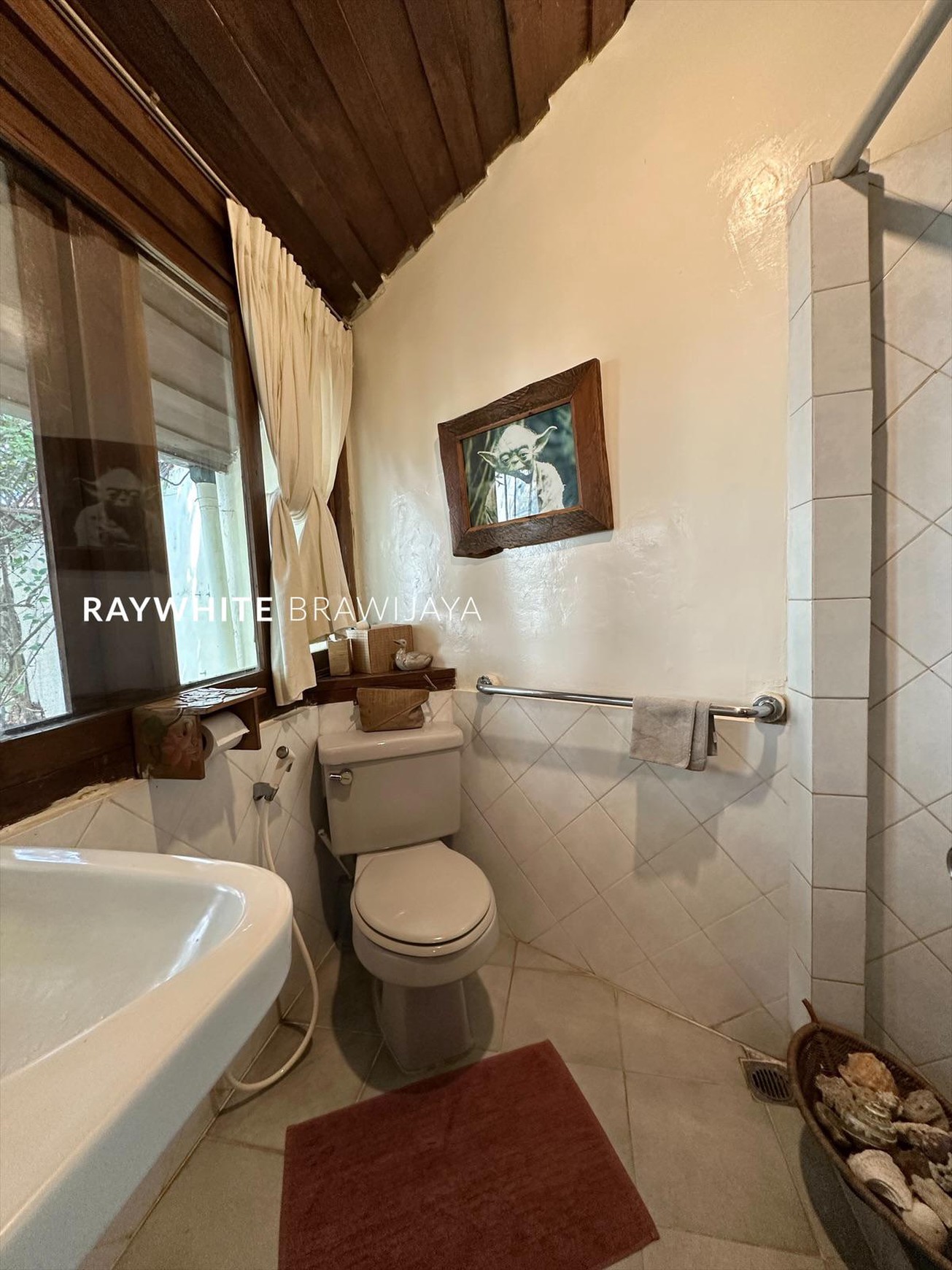 Turun Harga Rumah Tropical Design Dalam Kompleks Fatmawati Cilandak