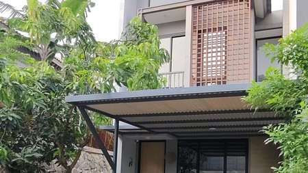 Rumah Siap Huni di Kawasan Perumahaan Legenda Wisata, Cibubur