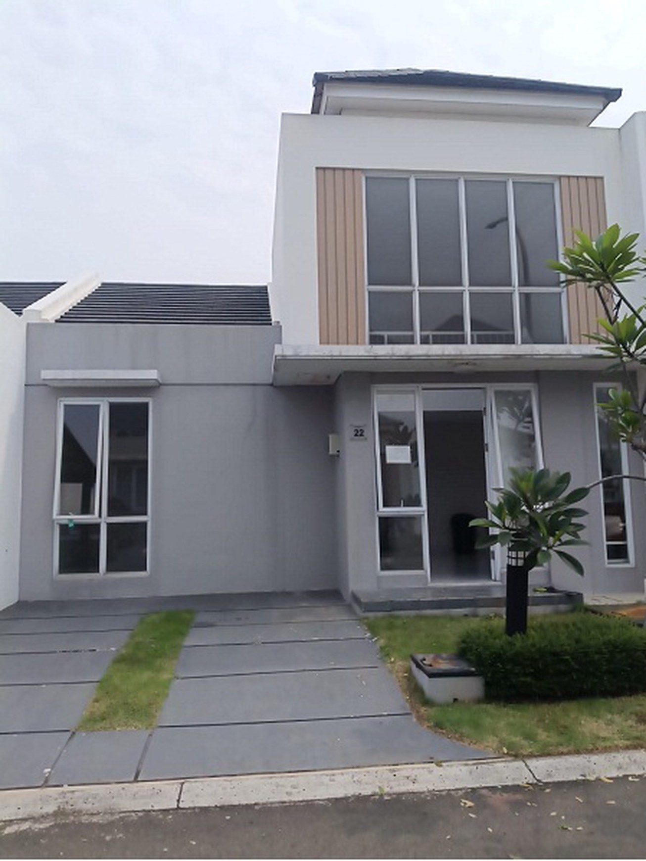Disewakan rumah di Paramount Petals Cluster Canna - Gading Serpong Tangerang