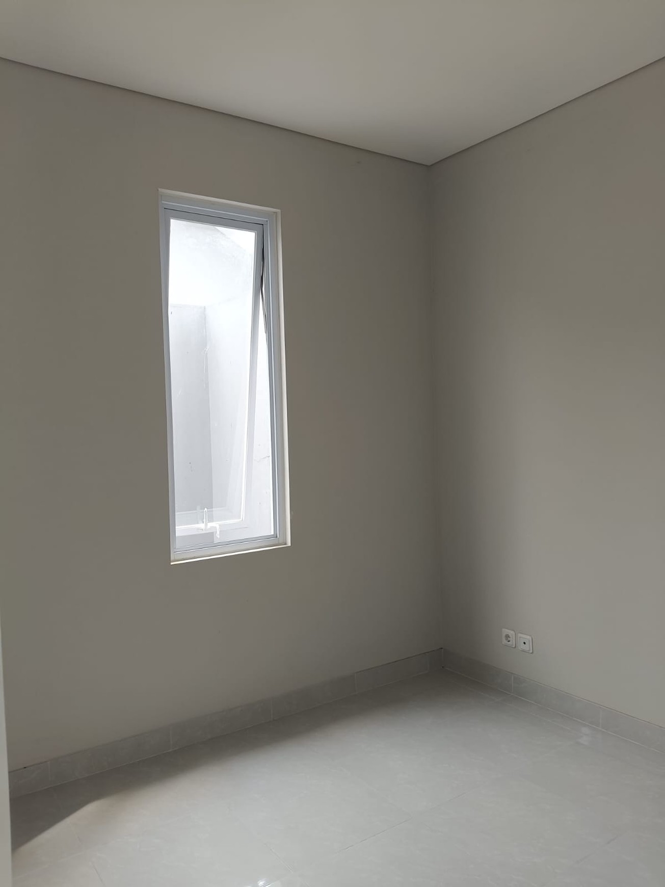 Disewakan rumah di Paramount Petals Cluster Canna - Gading Serpong Tangerang