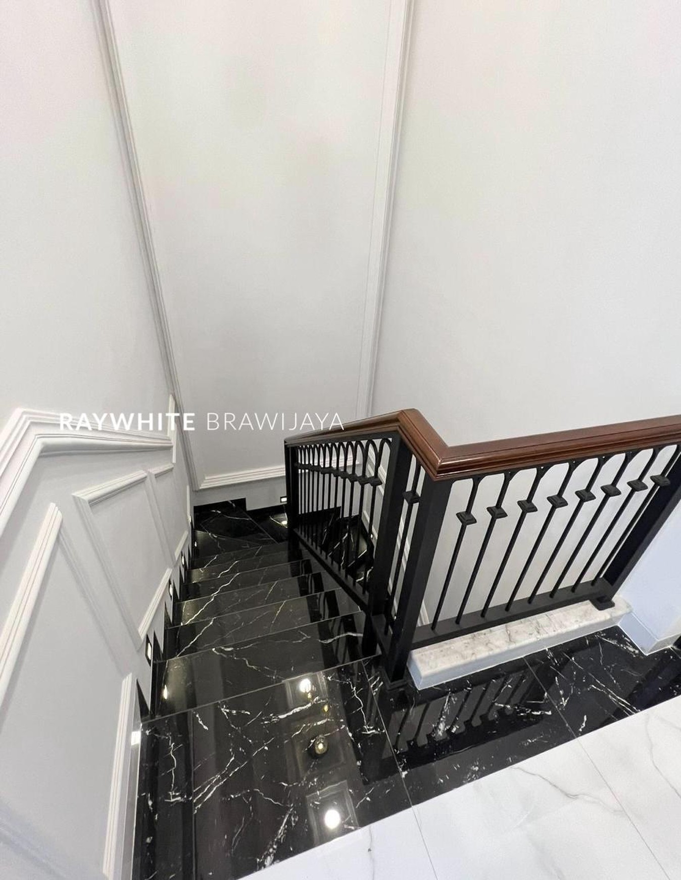 Rumah Baru Siap Huni Area Pejaten