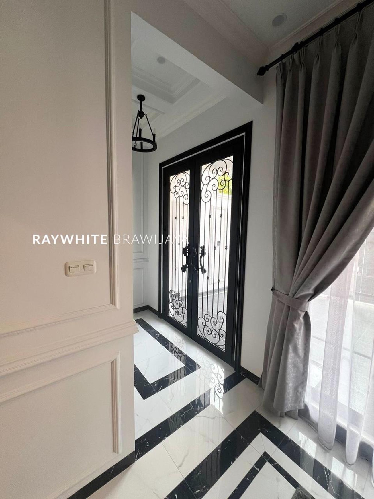 Rumah Baru Siap Huni Area Pejaten