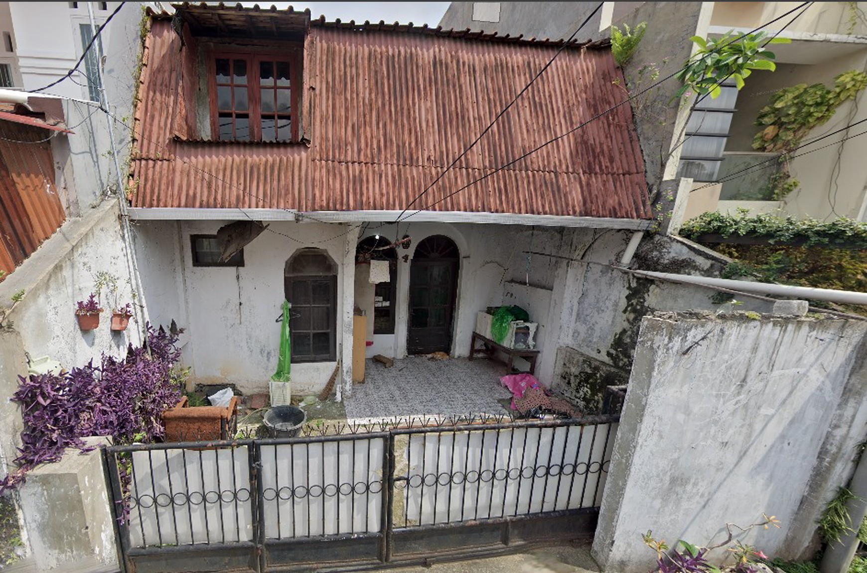 Rumah Lama di area Tebet, Jakarta Selatan