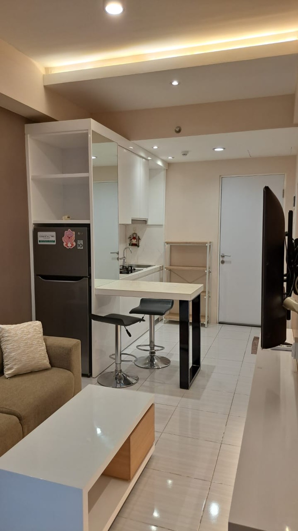 Disewakan Unit 2 Bedroom Apartemen Puncak Dharmahusada MERR, Dekat Kampus C UNAIR Surabaya
