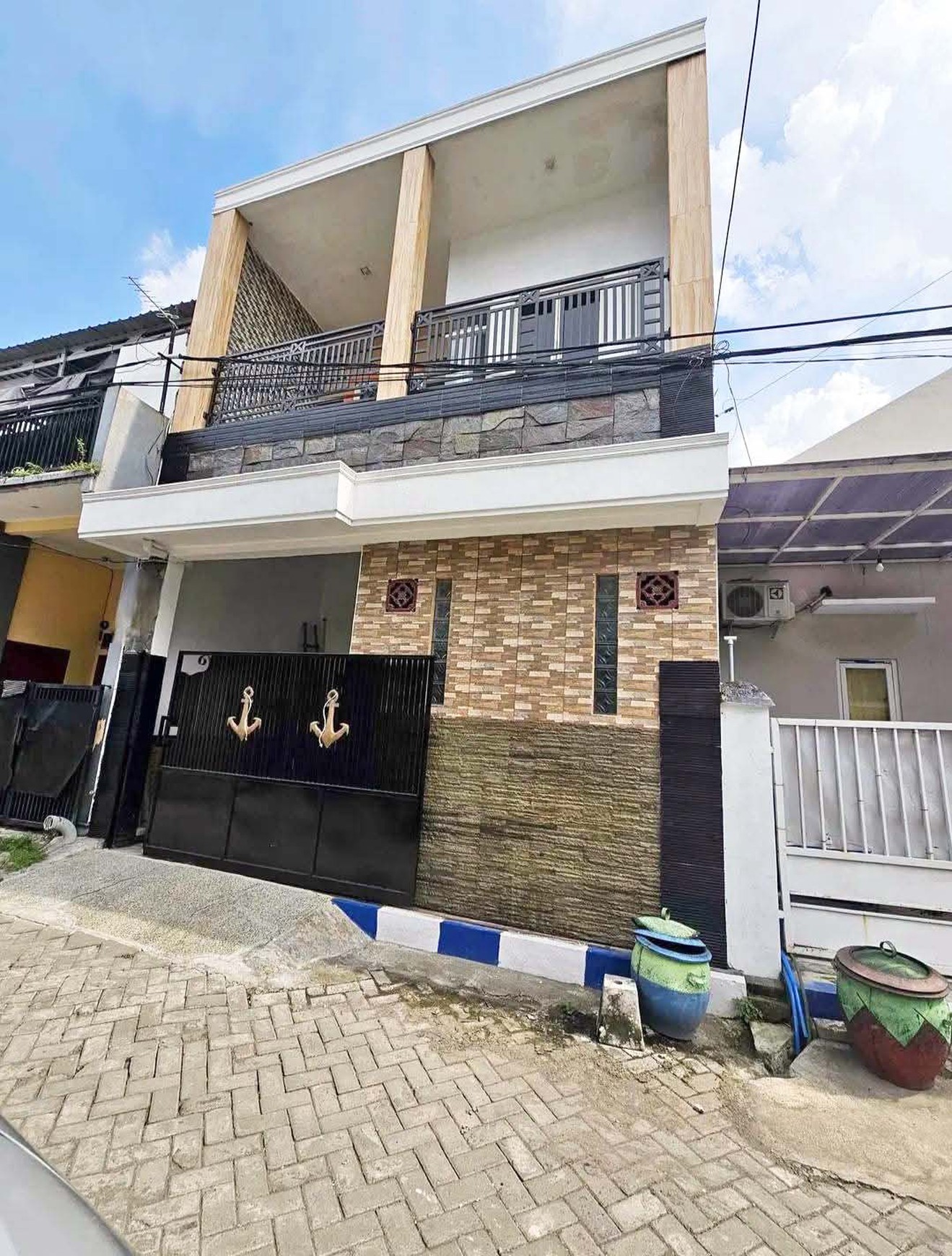 Rumah Baru Gress di Taman Gunung Anyar Surabaya Timur, 2 Lantai, Minimalis - LT -