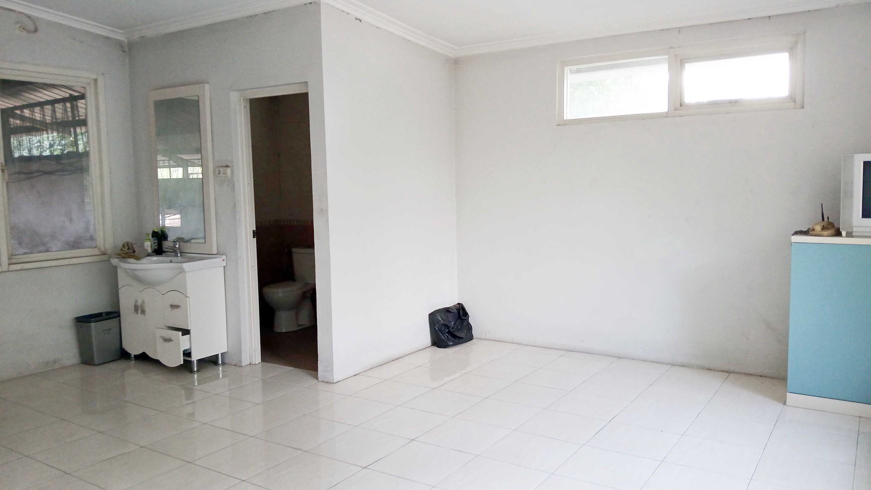 Gudang + Kantor di Raya Driyorejo Gresik, Hadap Selatan, SHM, NOL JALAN RAYA PROVINSI