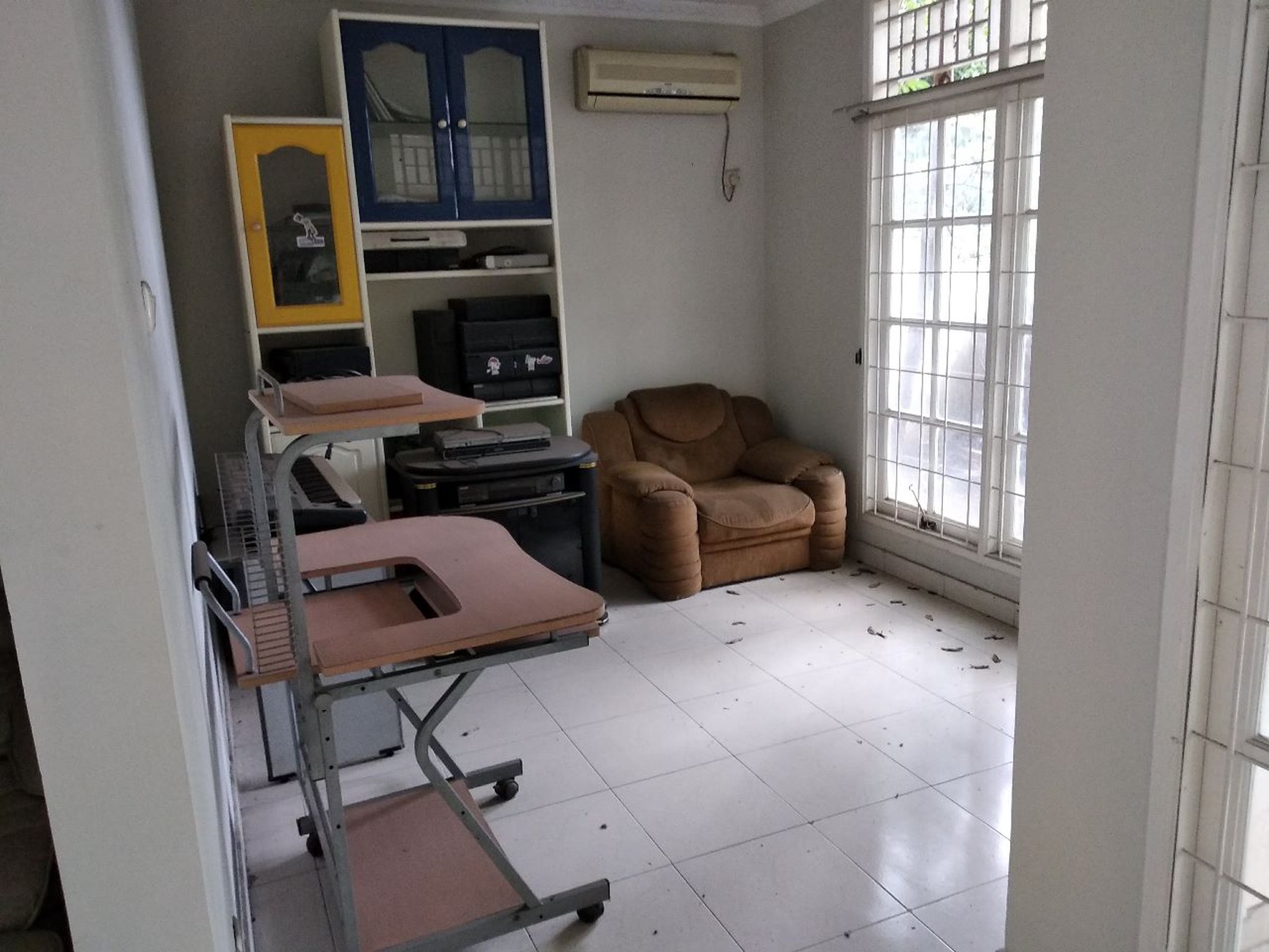 Rumah 2 Lantai di Bintaro Sektor 9 Sudah SHM Bagus Siap Huni