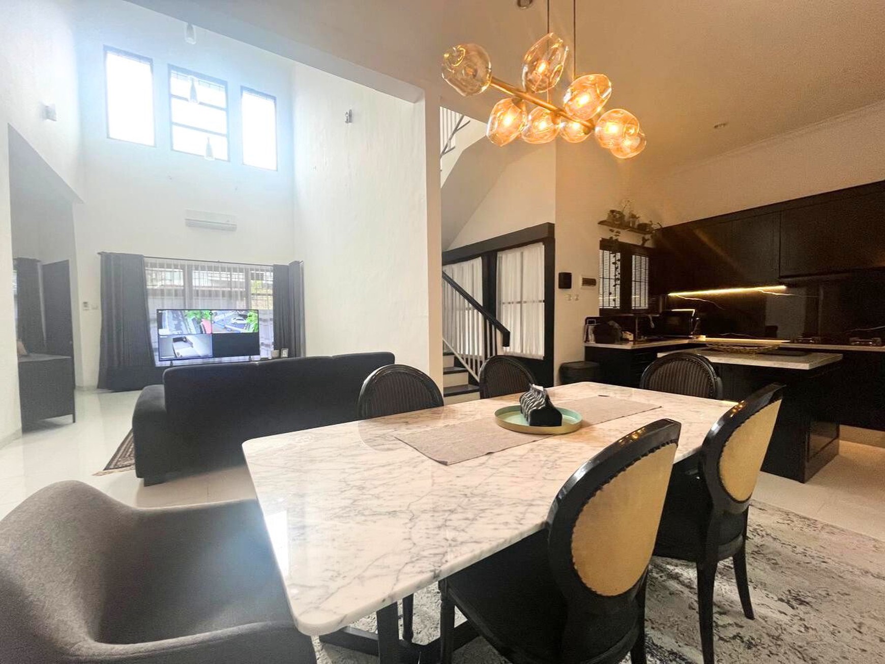Rumah 2 Lantai di Tebet Jaksel