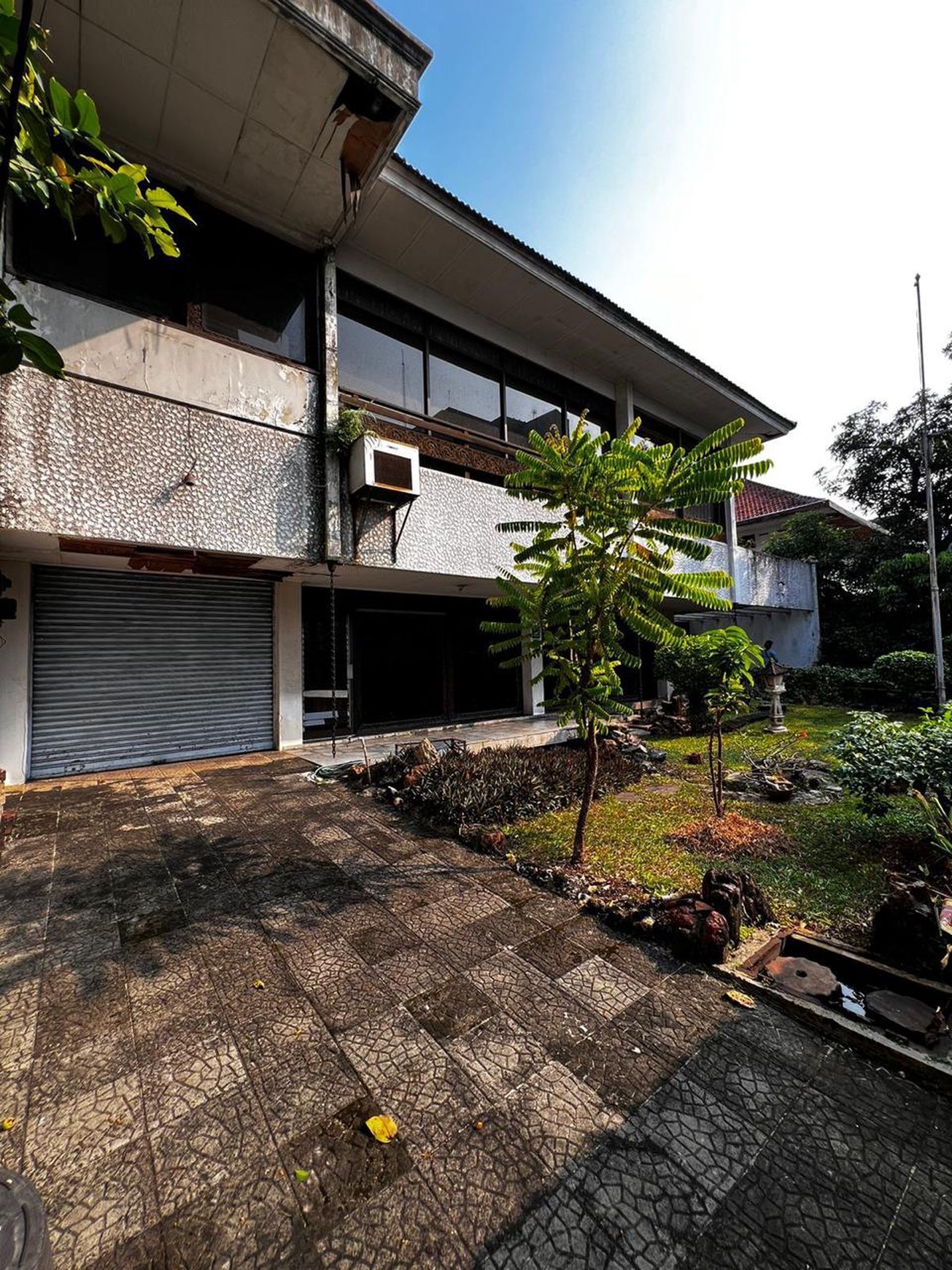 RUMAH DIJUAL DI MENTENG JAKARTA PUSAT
