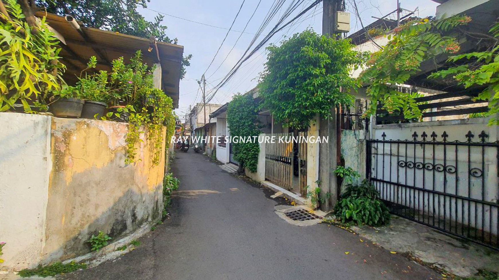 Tanah dan Bangunan di Jl Pinang Pondok Labu Cocok Untuk Town House