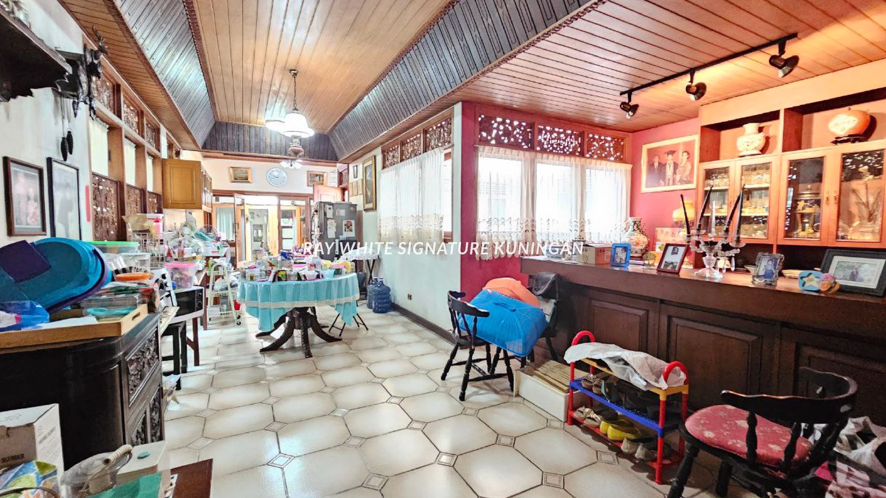 Rumah 2 Kavling Cocok Untuk Hunian atau Town House di Jl Patiunus