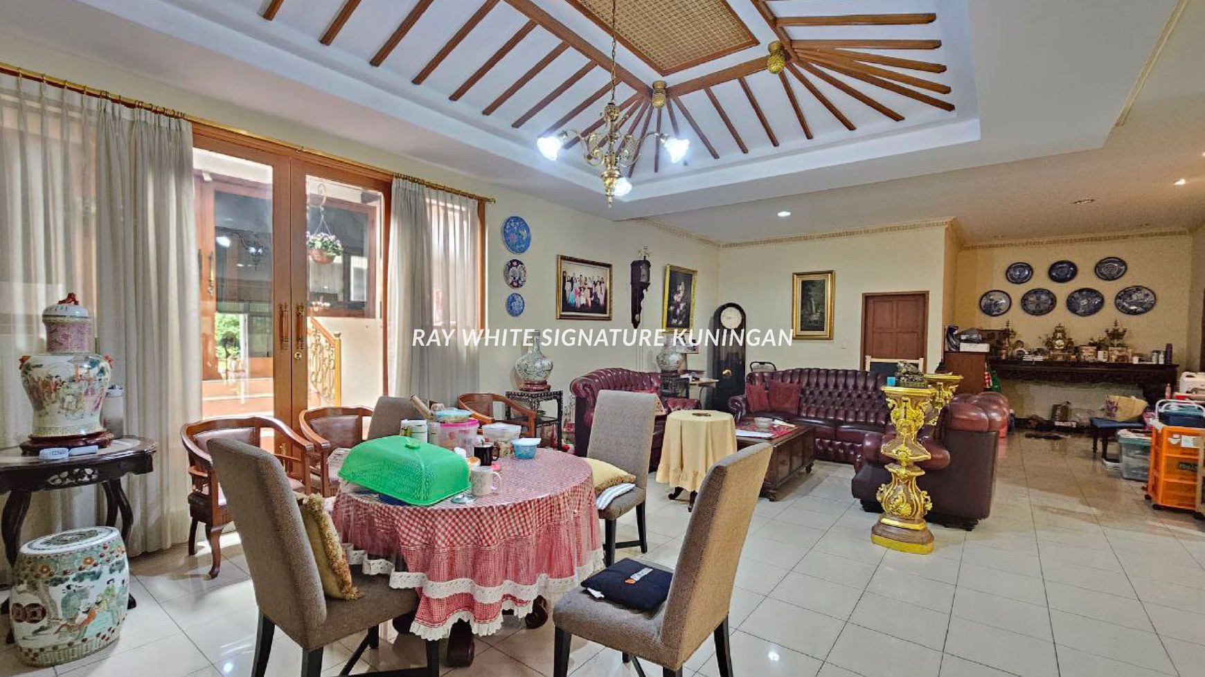 Rumah 2 Kavling Cocok Untuk Hunian atau Town House di Jl Patiunus