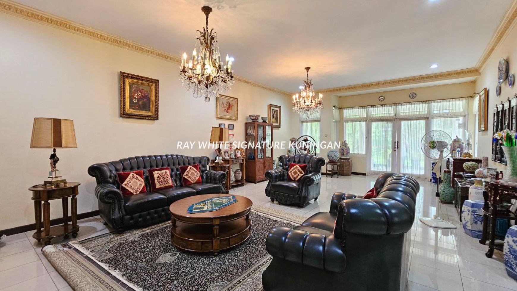 Rumah 2 Kavling Cocok Untuk Hunian atau Town House di Jl Patiunus